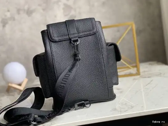LOUIS XS VUITTON CHRISTOPHER 0326